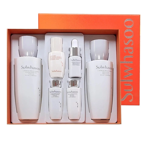 SULWHASOO LUMIVISE BRIGHTENING SET (2 ITEMS) + MINIATURES (150ml + 125ml)